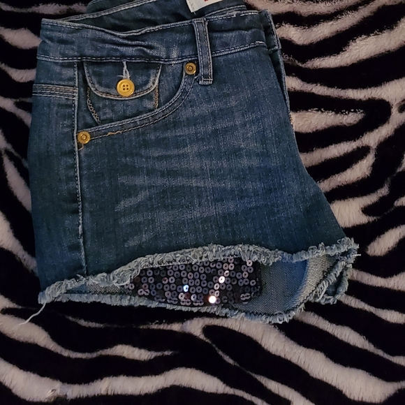 Denim sequins fringe shorts - Picture 6 of 9